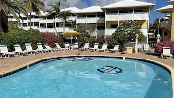 Piscine extérieure