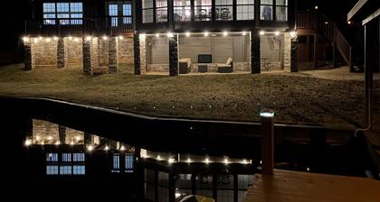 Cozy Lake Front Home with Private Boat Launch/Dock