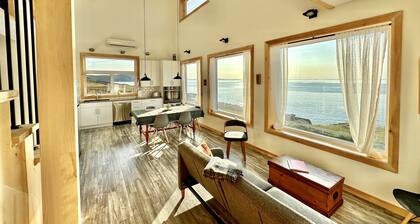 ArtBonavista Oceanfront Retreat.