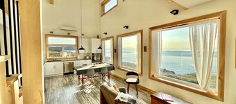 ArtBonavista Oceanfront Retreat.