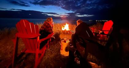 ArtBonavista Oceanfront Retreat.