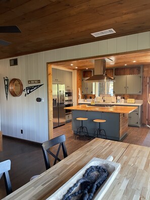 Dining - WANDER WILD - Cozy cabin in the woods, hot tub (Idyllwild-Pine Cove)