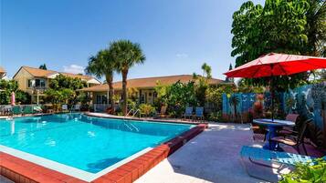 Outdoor pool, a heated pool