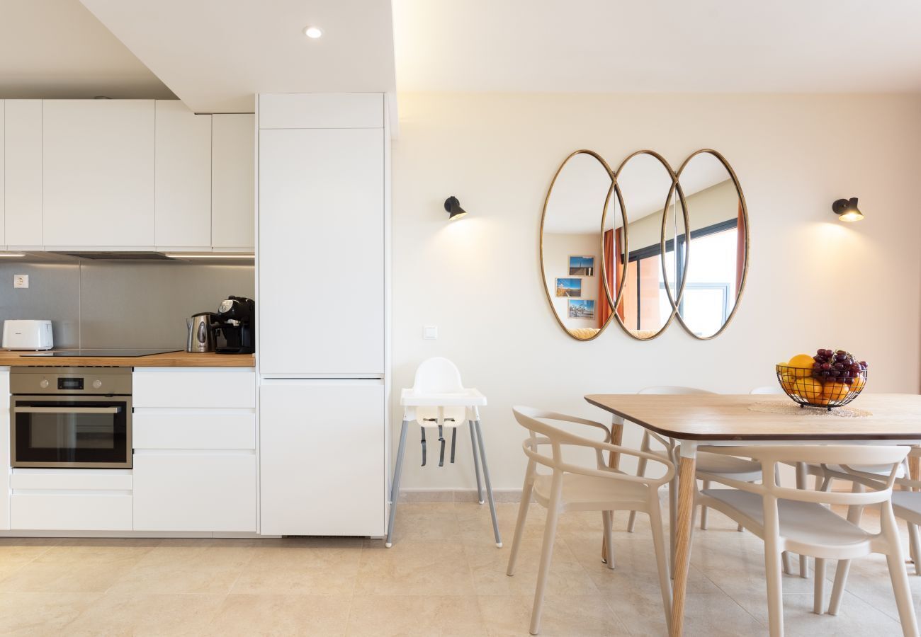 SUNNY CASTILLO APARTMENT