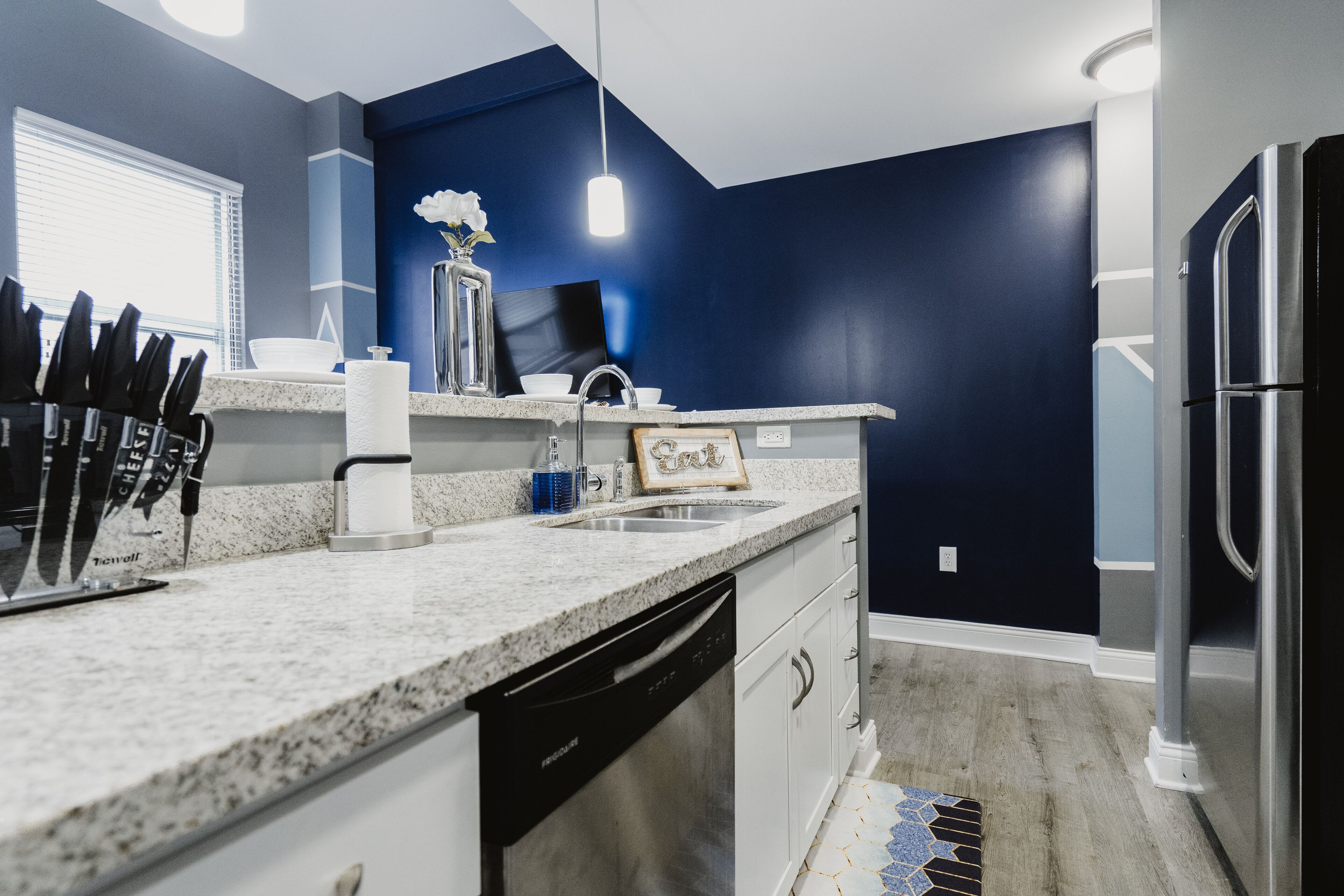 ★Downtown Indy Sky-rise Oasis with Amazing City Views★