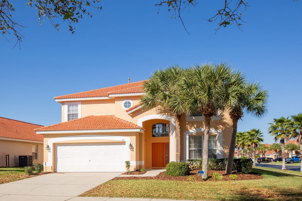 Solana - 6 Bed 5.5. Bath Davenport Villa