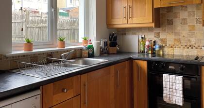 The Little Nest. Spacious house in the heart of town