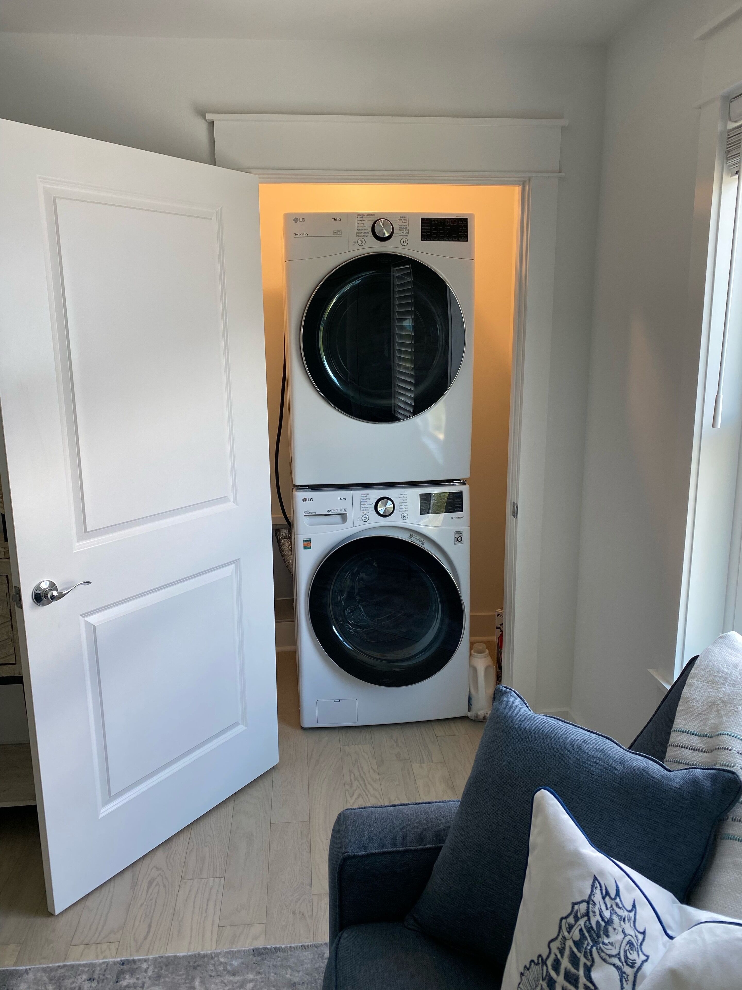 Full size washer/dryer 3rd floor family room