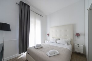 1 bedroom, travel cot, free WiFi, bed sheets - [Spanish Steps] Suite Frezza (Roma)