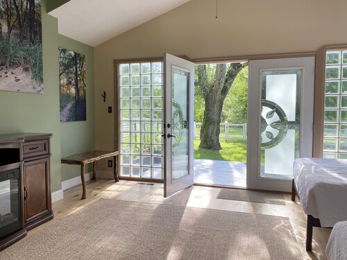 Sleeps 16 - 5 minute drive to Dunes - 🎮Game Room Loft🏓 - 1:00 pm Check-in & out