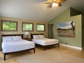 5 Schlafzimmer, Bügeleisen/Bügelbrett, Reisekinderbett, kostenloses WLAN