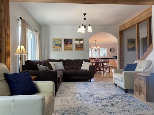 1:00 pm Check-In & Out! - 1 mile to Dunes - Roomy-Sleeps 16 - 🎮Game Room Loft🏓