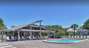A heated pool - June 1–6 Deal! 4-Nt Min | LOCATION! Steps to Beach From Balcony + Beach Service (Miramar Beach)
