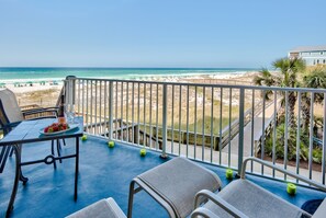 Property grounds - June 1–6 Deal! 4-Nt Min | LOCATION! Steps to Beach From Balcony + Beach Service (Miramar Beach)