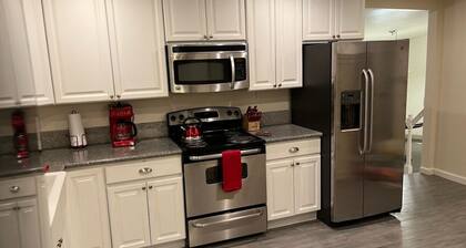 2 bedroom, 2 bath farmhouse