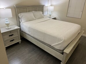 2 Schlafzimmer, Schreibtisch, Bügeleisen/Bügelbrett, kostenloses WLAN