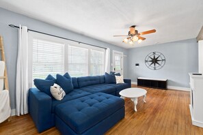 Smart TV, chimenea, Hulu, servicios de streaming