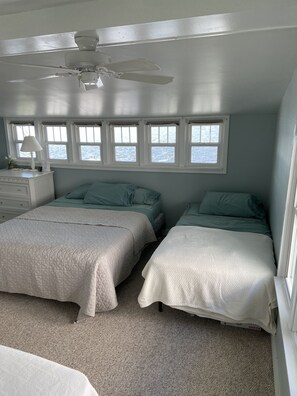 2 soverom, skrivebord, wi-fi (inkludert) og sengetøy