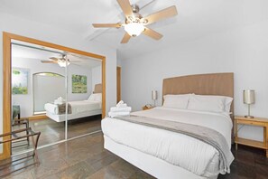 7 室のベッドルーム、デスク、WiFi (無料)、ベッドシーツ