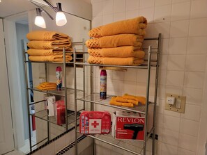 Interior - Beautiful Studio close to everything  you may need   :) (Hallandale)