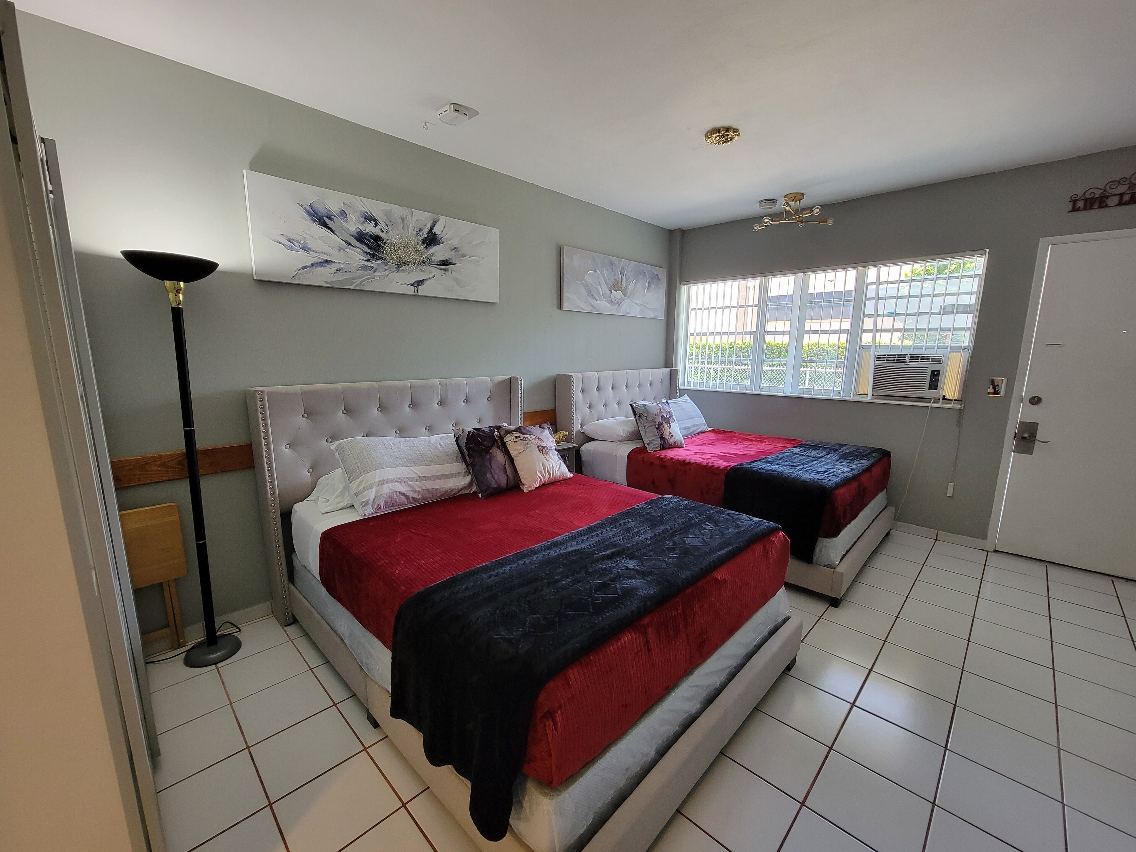 Beautiful Studio close to everything  you may need   :)