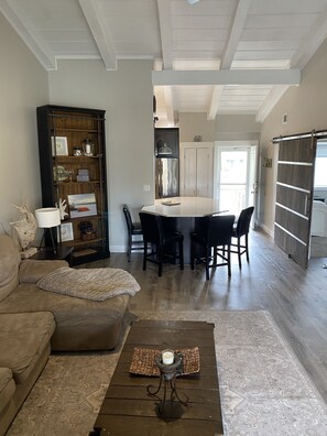 Smart TV, oficina y impresora 