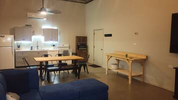 Älytelevisio, kirjoja