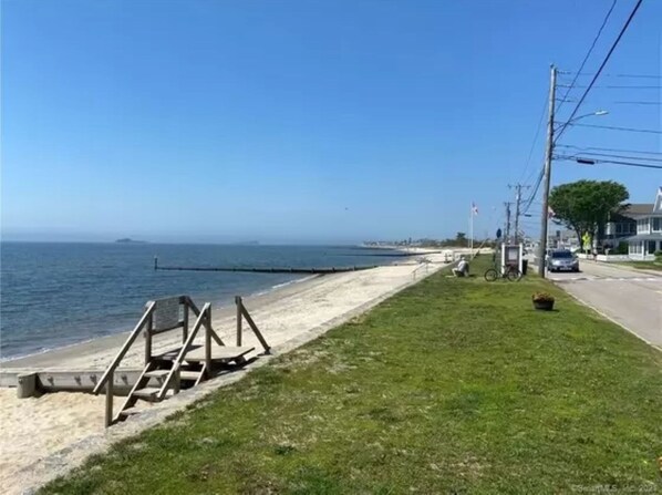 Platja a a prop