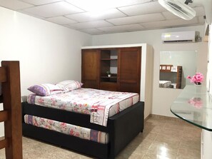 Basic Apartment | 2 bedrooms, iron/ironing board, free WiFi, bed sheets - 2RK-2 APARTAMENTO EN CARTAGENA CON WIFI (Cartagena)