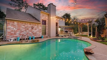 Udendørs pool, opvarmet pool