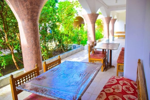 Outdoor dining