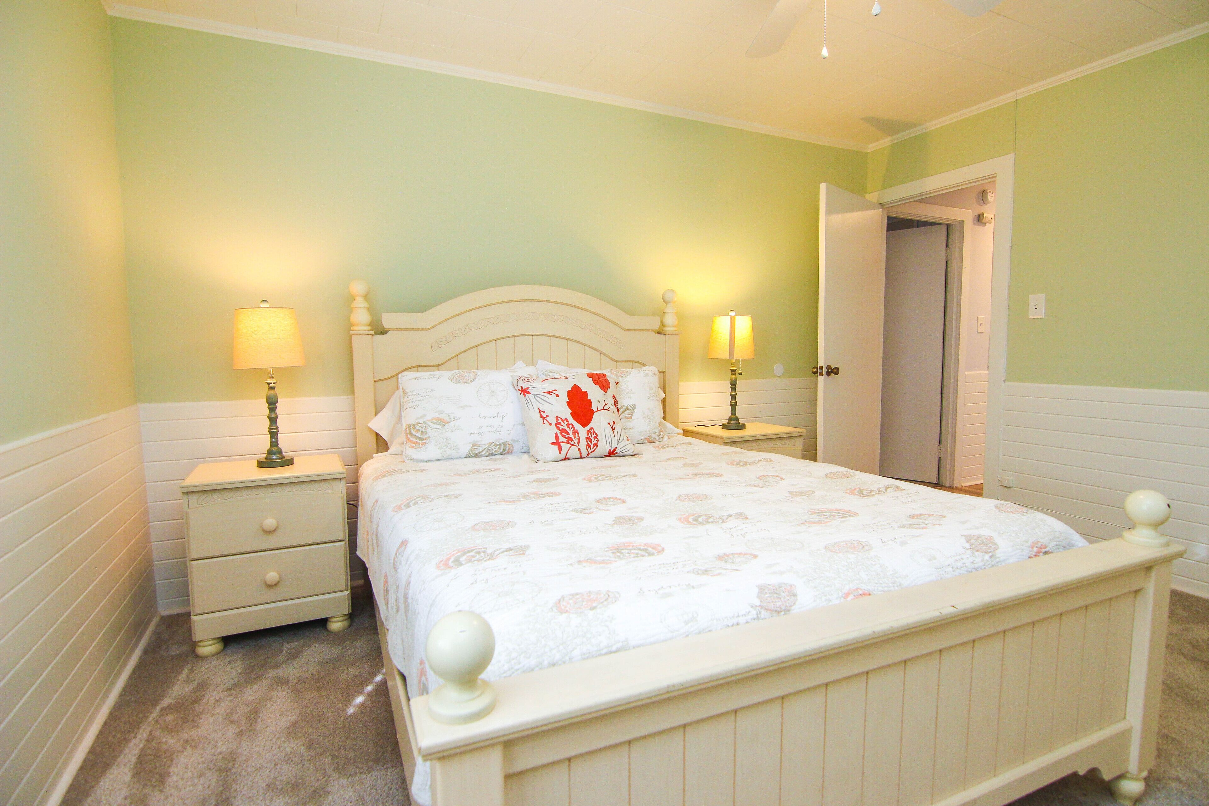 3 bedrooms, desk, iron/ironing board, free WiFi