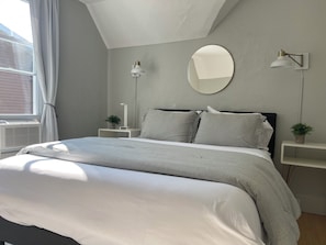 3 quartos, ferros/tábuas de passar roupa, Wi-Fi de cortesia