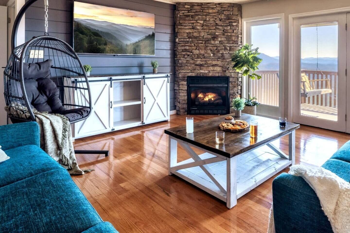 Smart TV, chimenea, videojuegos y futbolito 