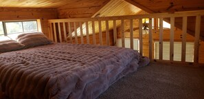 1 bedroom, memory foam beds, free WiFi, bed sheets