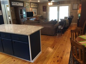 TV - Beautiful , private Bon Secour riverfront home with spacious screened porch (Bon Secour)