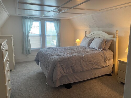 Perfect Family Vacation House - Walk to Beach