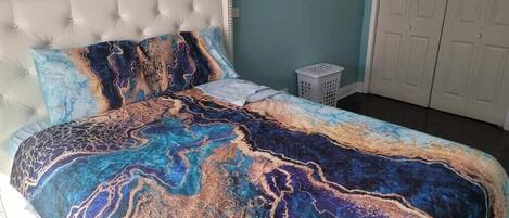 3 bedrooms, iron/ironing board, free WiFi, bed sheets