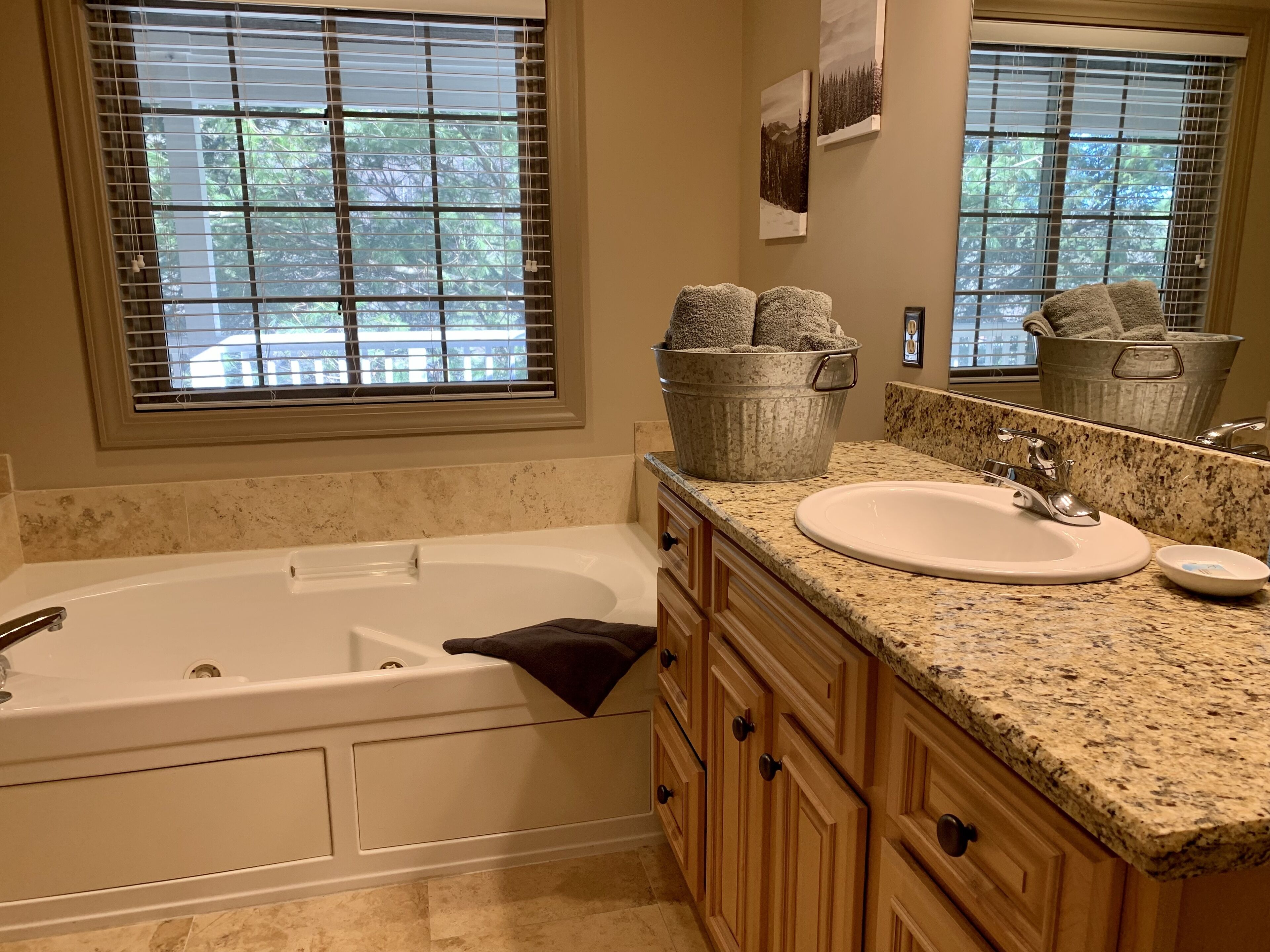 Great Outdoors Downtown Banner Elk Townhome