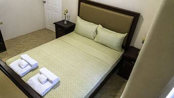 2 slaapkamers, een strijkplank/strijkijzer, gratis wifi, beddengoed