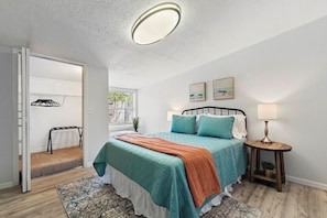 3 bedrooms, desk, iron/ironing board, free WiFi