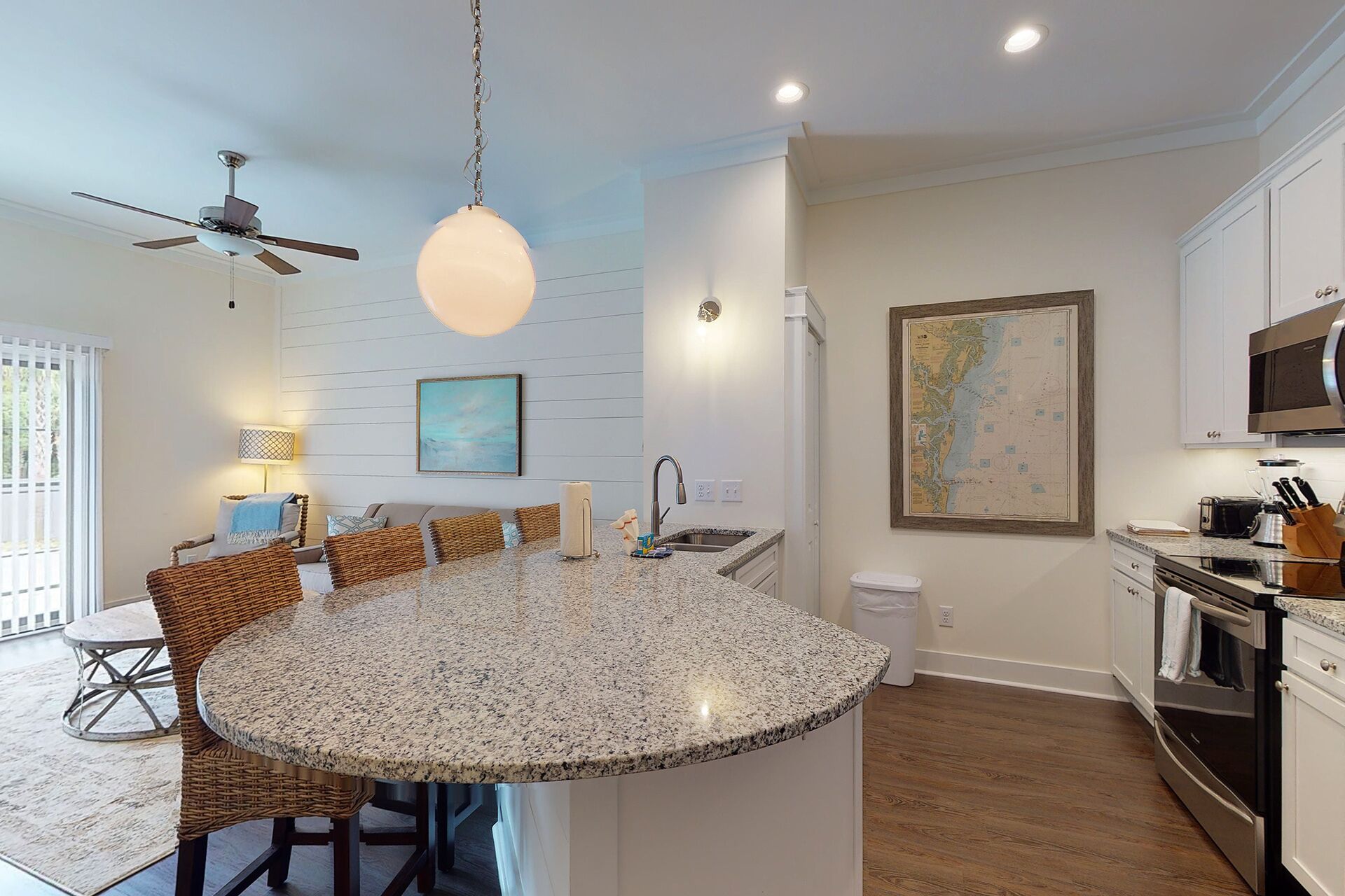 King one-bedroom condo w/ pool in the SSI Village area Unit 2205