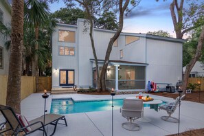 Een verwarmd zwembad