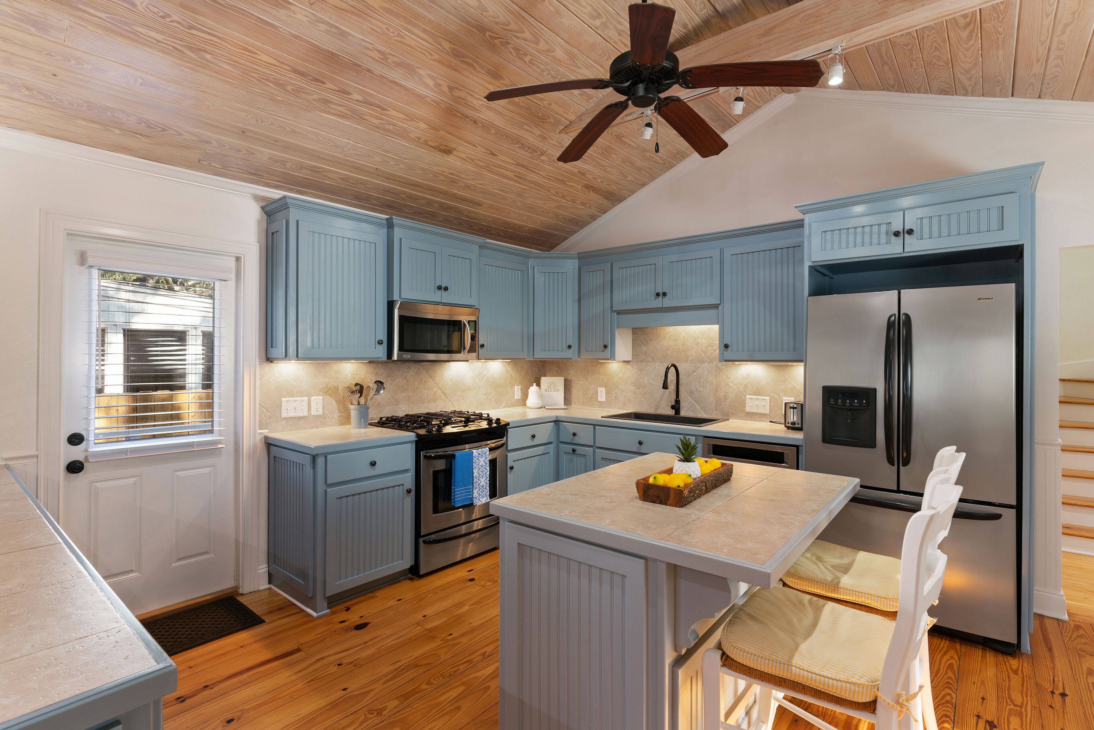 Live Oak Retreat - 2104 Bruce Drive