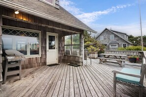 Outdoor dining - Relaxing Beach Vibes on Quiet Ridge w/ Fireplace and Private Deck, Walk to Beach and Close to Golf (Gearhart)