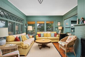 Smart TV, fireplace - Relaxing Beach Vibes on Quiet Ridge w/ Fireplace and Private Deck, Walk to Beach and Close to Golf (Gearhart)