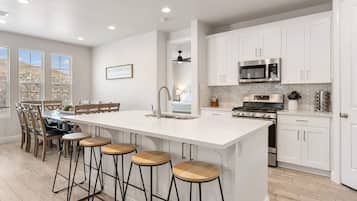 Resortwoning, 5 slaapkamers | Privékeuken | Een koelkast, een oven, een koffiezetapparaat/waterkoker