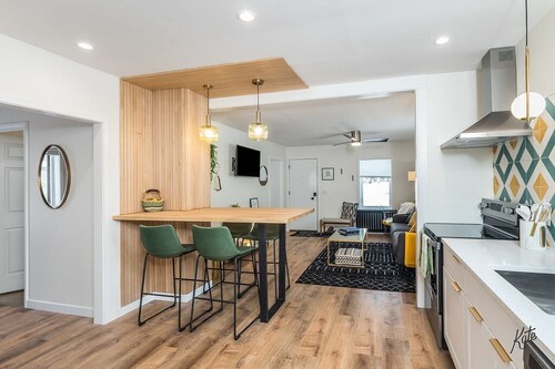 Fáilte ‘Welcome’ House in the Heart of Downtown Fairbanks