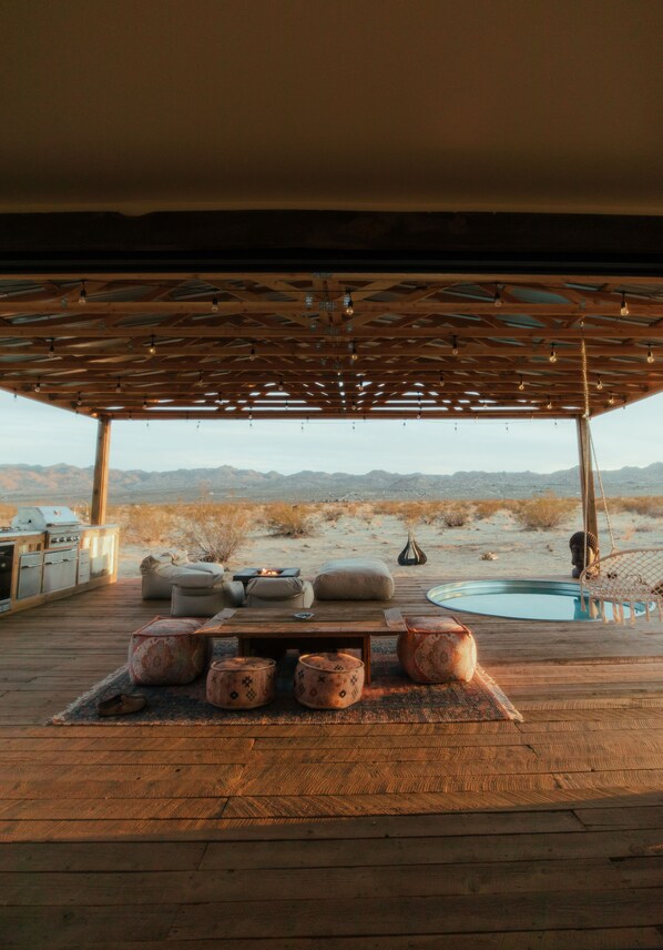 Terrace/patio - Private Luxury Glamping w/Celestial Views (Joshua Tree)