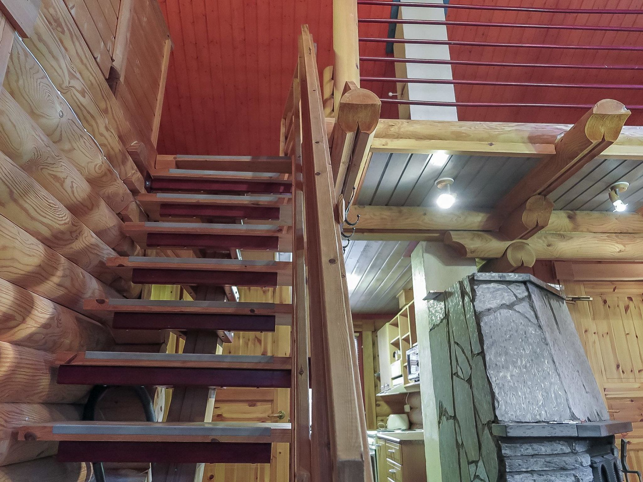 المنشأة من الداخل